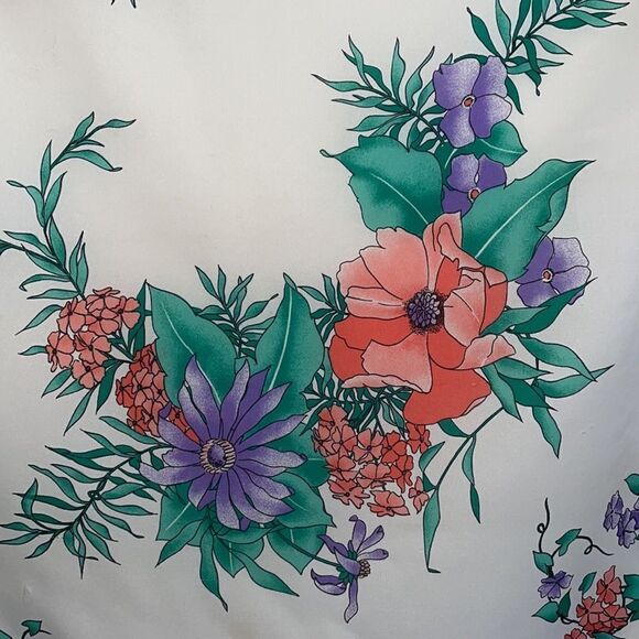 Vtg 70s/80s white polyester floral large square scarf - Picture 6 of 12